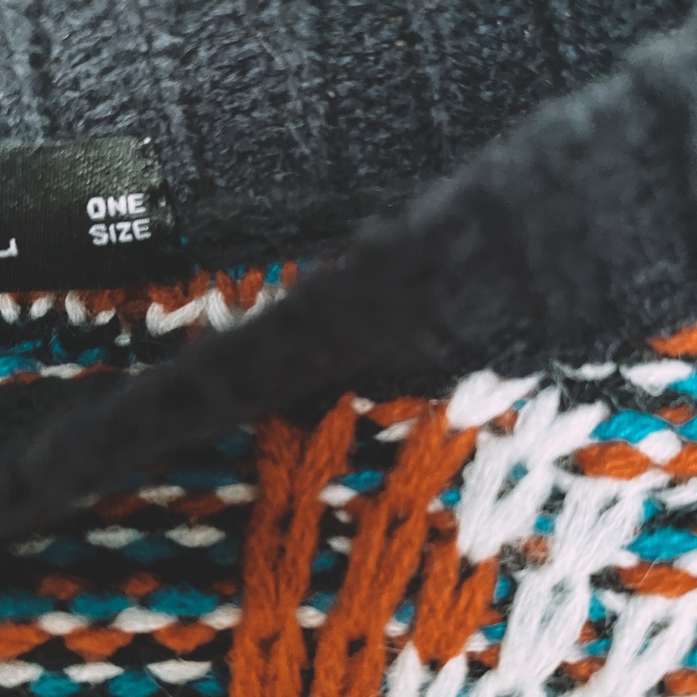 Colorful, fitted knit pullover - Picture 7 of 7